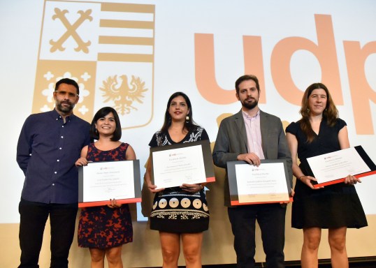 Entrega de reconocimientos de Excelencia Docente en Cuenta Anual del ...